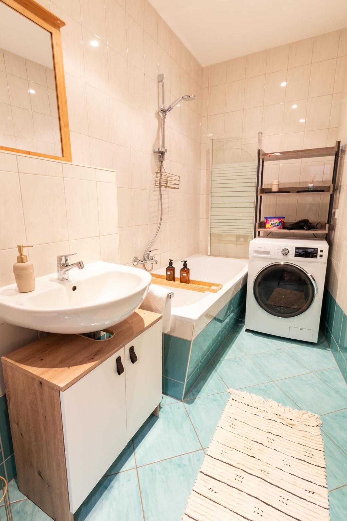Stadtnatur Apartment Am Kuechwald - Mit Balkon, Streaming-Tv, Badewanne, Arbeitsplatz Chemnitz Dış mekan fotoğraf