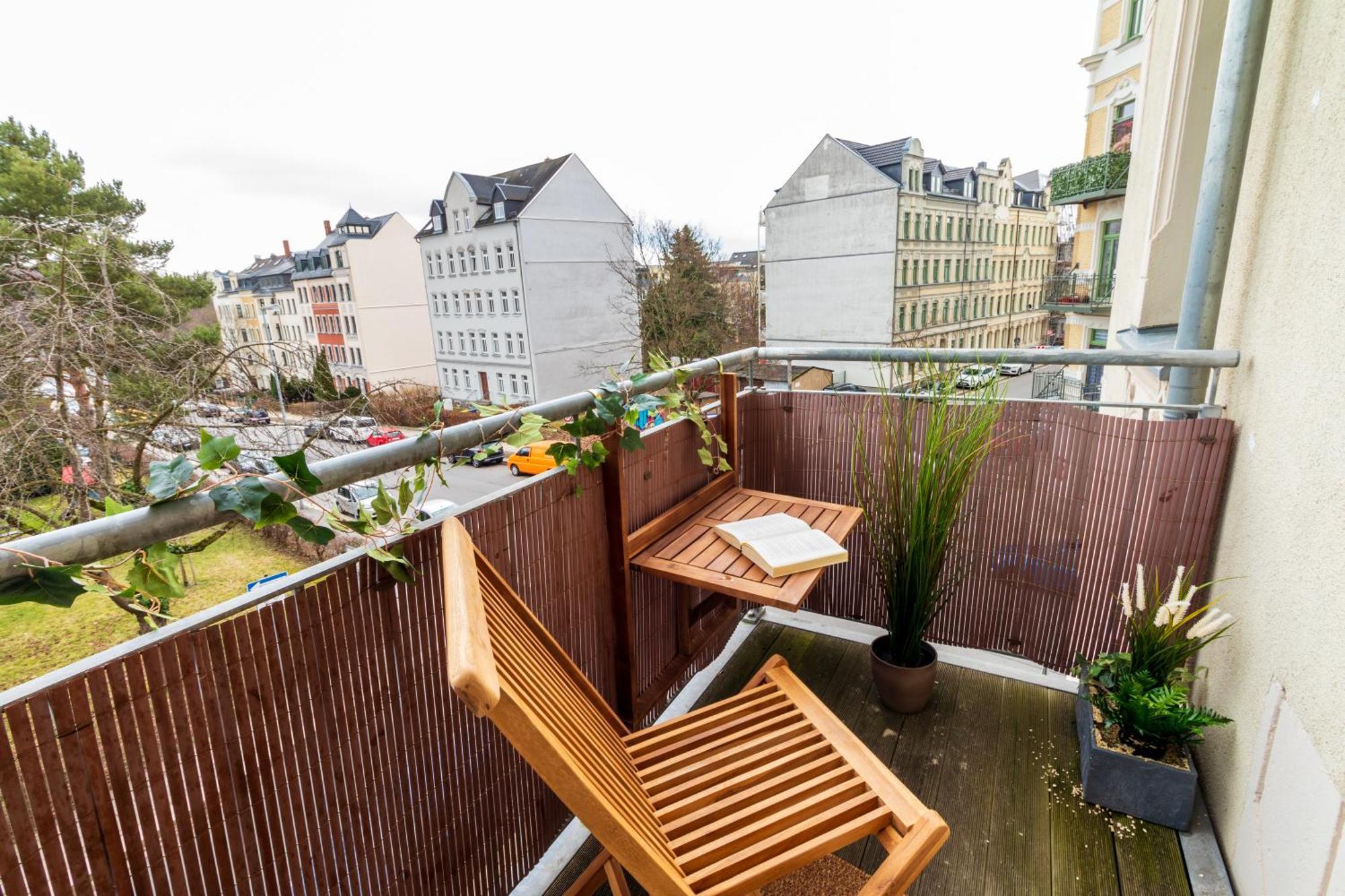 Stadtnatur Apartment Am Kuechwald - Mit Balkon, Streaming-Tv, Badewanne, Arbeitsplatz Chemnitz Dış mekan fotoğraf