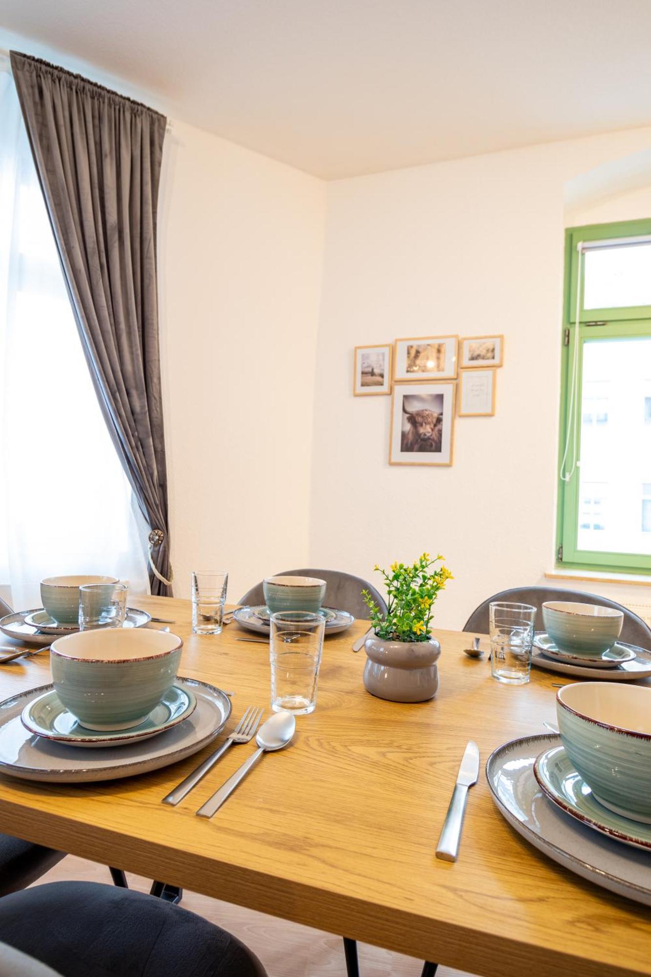 Stadtnatur Apartment Am Kuechwald - Mit Balkon, Streaming-Tv, Badewanne, Arbeitsplatz Chemnitz Dış mekan fotoğraf